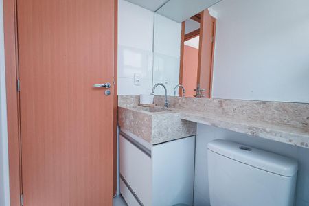 Banheiro de apartamento para alugar com 2 quartos, 44m² em Residencial Monte Carlo, Goiânia