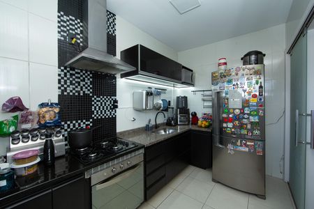 Cozinha de apartamento para alugar com 3 quartos, 105m² em Betânia, Belo Horizonte