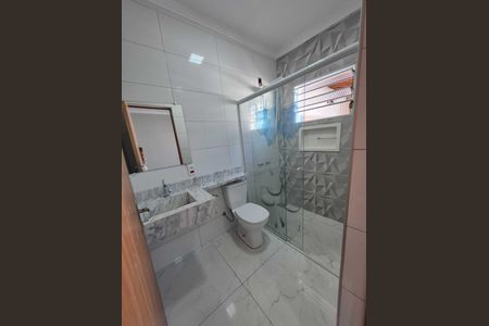 Banheiro de casa à venda com 3 quartos, 200m² em Parque Dom Pedro II, Campinas