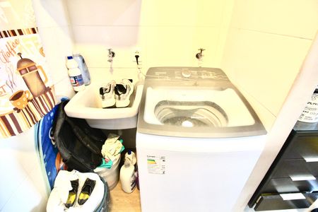 Área de serviço  de apartamento para alugar com 2 quartos, 44m² em Lageado, Ferraz de Vasconcelos