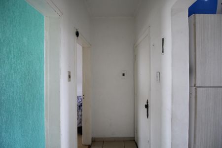 Corredor de apartamento para alugar com 1 quarto, 60m² em Floresta, Porto Alegre