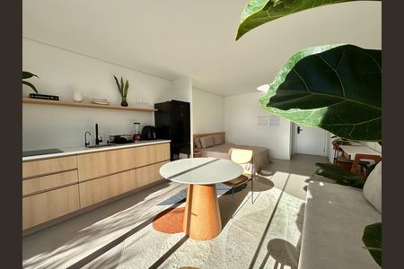 Studio de apartamento para alugar com 1 quarto, 58m² em Barra da Lagoa, Florianópolis