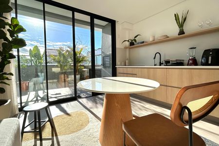 Cozinha  de apartamento para alugar com 1 quarto, 58m² em Barra da Lagoa, Florianópolis