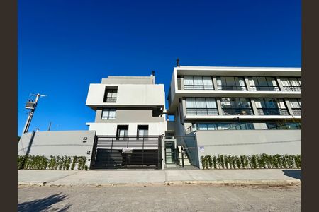 Fachada de apartamento para alugar com 1 quarto, 58m² em Barra da Lagoa, Florianópolis