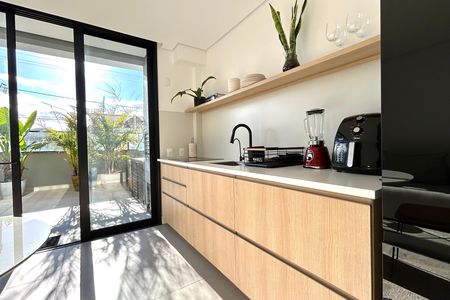 Cozinha  de apartamento para alugar com 1 quarto, 58m² em Barra da Lagoa, Florianópolis