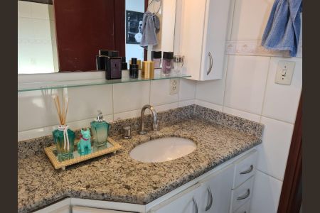 Banheiro de casa de condomínio à venda com 5 quartos, 784m² em Roncaglia, Campinas