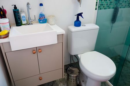 Banheiro de casa para alugar com 3 quartos, 130m² em Jaguaribe, Osasco