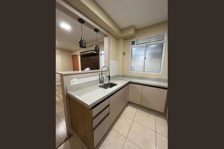 Cozinha de apartamento à venda com 2 quartos, 49m² em Santo Andre, São Leopoldo