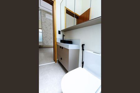 Casa à venda com 175m², 3 quartos e 1 vaga
