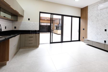 Casa à venda com 175m², 3 quartos e 1 vaga