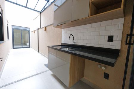 Casa à venda com 175m², 3 quartos e 1 vaga