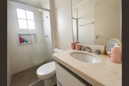 Banheiro de casa de condomínio à venda com 3 quartos, 150m² em Casa Bella Bosque Residencial, Indaiatuba