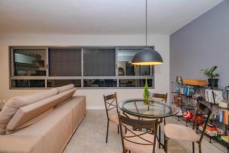 Sala de apartamento para alugar com 2 quartos, 98m² em Petrópolis, Porto Alegre