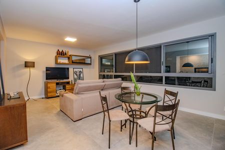 Sala de apartamento para alugar com 2 quartos, 98m² em Petrópolis, Porto Alegre
