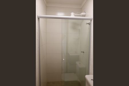 Banheiro de kitnet/studio para alugar com 1 quarto, 20m² em Centro, Osasco