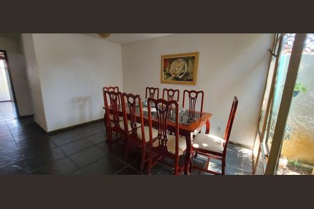 Casa à venda com 3 quartos, 380m² em Centro, Lagoa Santa