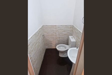 Banheiro de casa à venda com 3 quartos, 224m² em Vila M Genoveva, Jundiaí