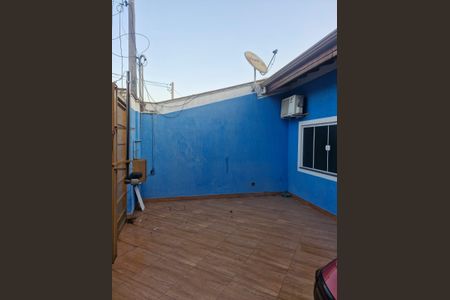 Área externa de casa à venda com 3 quartos, 224m² em Vila M Genoveva, Jundiaí