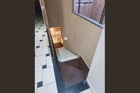 Escada de casa à venda com 3 quartos, 224m² em Vila M Genoveva, Jundiaí