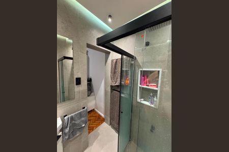 Banheiro de apartamento à venda com 2 quartos, 80m² em Copacabana, Rio de Janeiro