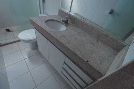 Banheiro da Suíte 1 de apartamento para alugar com 2 quartos, 67m² em Setor Bueno, Goiânia