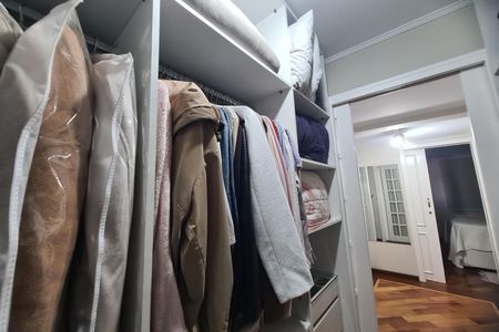 Apartamento à venda com 89m², 3 quartos e 1 vaga Apartamento à venda com 89m², 3 quartos e 1 vagaCloset