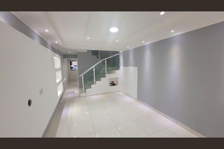 Casa para alugar com 2 quartos, 130m² em Jardim Egle, São Paulo