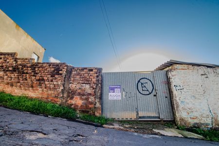 Fachada de casa para alugar com 3 quartos, 85m² em Jardim Carvalho, Porto Alegre