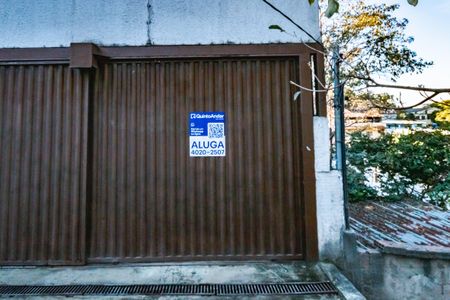 Fachada de casa para alugar com 2 quartos, 60m² em Conjunto California, Belo Horizonte