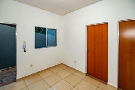Sala de casa para alugar com 2 quartos, 60m² em Conjunto California, Belo Horizonte