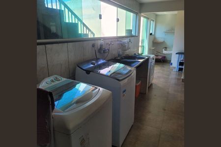 Casa à venda com 4 quartos, 360m² em Lundcéia, Lagoa Santa