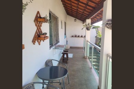 Casa à venda com 4 quartos, 360m² em Lundcéia, Lagoa Santa