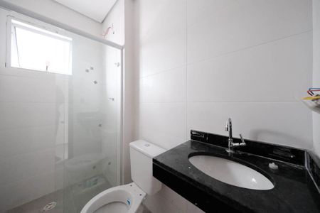 Banheiro de apartamento para alugar com 2 quartos, 45m² em Vila Nhocuné, São Paulo
