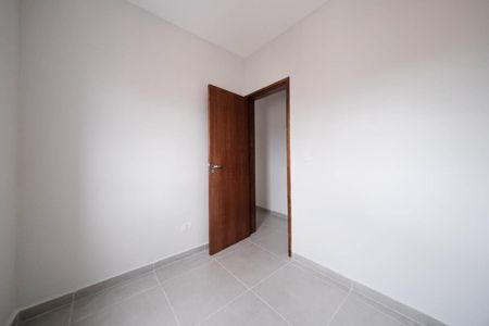 Quarto 1 de apartamento para alugar com 2 quartos, 45m² em Vila Nhocuné, São Paulo