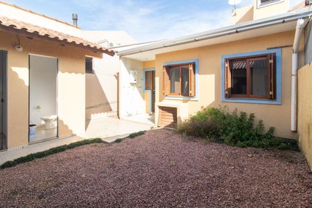 Quintal de casa à venda com 3 quartos, 150m² em Hípica, Porto Alegre