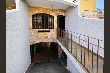 Área externa de casa à venda com 2 quartos, 113m² em Vila Clarice, São Paulo