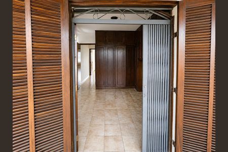 Quarto de casa à venda com 2 quartos, 113m² em Vila Clarice, São Paulo