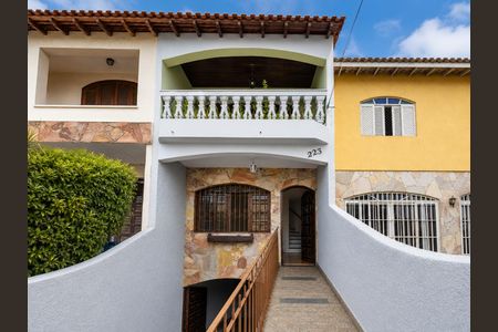 Área externa de casa à venda com 2 quartos, 113m² em Vila Clarice, São Paulo