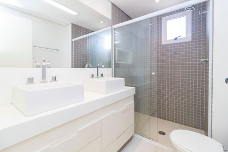Apartamento à venda com 101m², 3 quartos e 2 vagas Apartamento à venda com 101m², 3 quartos e 2 vagasSuíte 1 - Banheiro