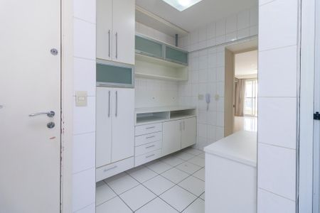 Apartamento à venda com 101m², 3 quartos e 2 vagas Apartamento à venda com 101m², 3 quartos e 2 vagasCozinha