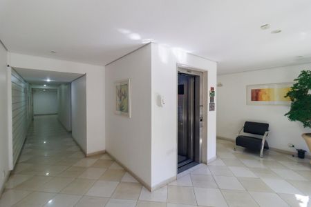 Apartamento à venda com 101m², 3 quartos e 2 vagas Apartamento à venda com 101m², 3 quartos e 2 vagasHall Social
