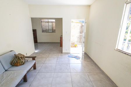 Sala de casa à venda com 3 quartos, 190m² em Itapoã, Belo Horizonte