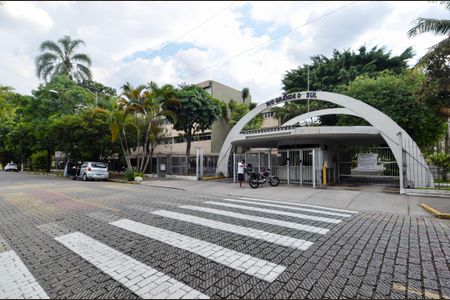 Fachada do Condomínio  de apartamento para alugar com 3 quartos, 63m² em Parque Cecap, Guarulhos