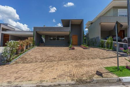 Casa à venda com 3 quartos, 285m² em Residencial Aziz Louveira, Vinhedo
