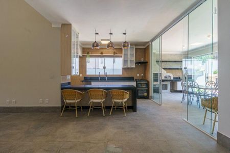 Casa à venda com 3 quartos, 285m² em Residencial Aziz Louveira, Vinhedo