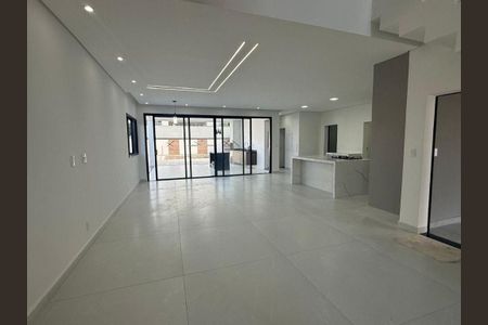 Casa à venda com 492m², 3 quartos e 4 vagas