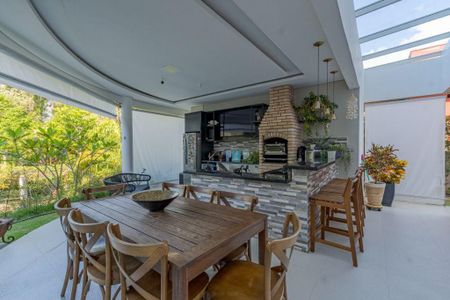 Casa à venda com 356m², 4 quartos e 6 vagas