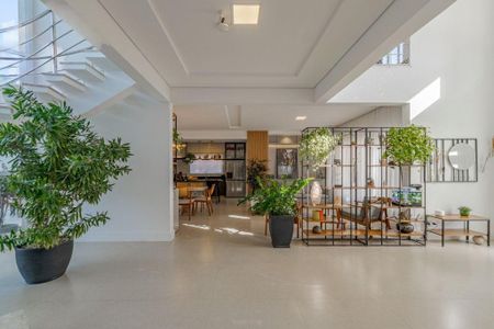 Casa à venda com 356m², 4 quartos e 6 vagas