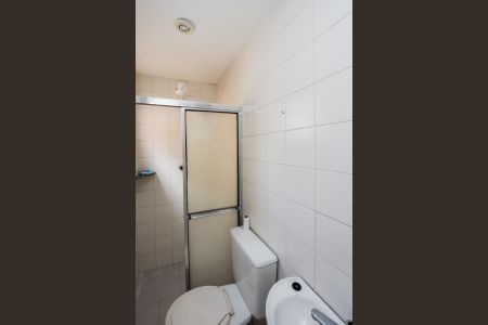 Banheiro de serviço de apartamento para alugar com 3 quartos, 98m² em Brooklin, São Paulo