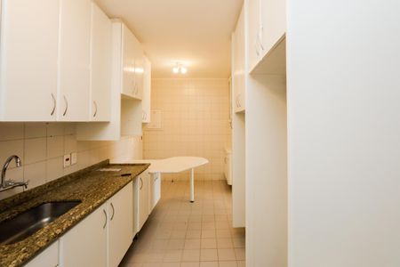 Cozinha de apartamento para alugar com 3 quartos, 98m² em Brooklin, São Paulo
